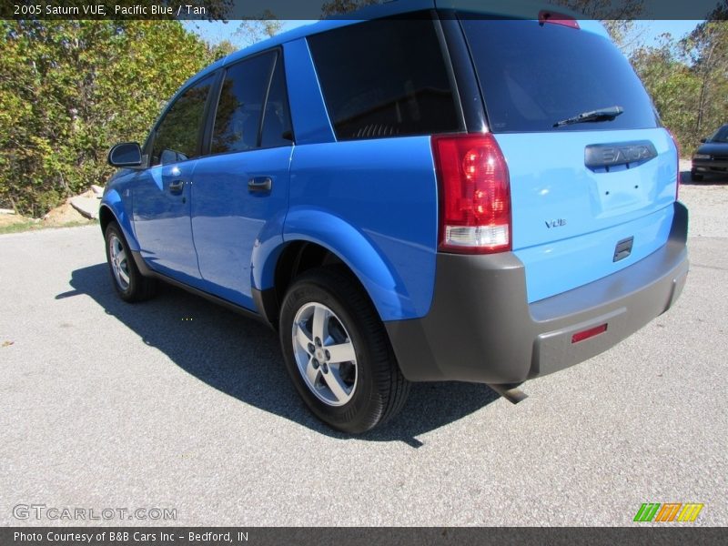 Pacific Blue / Tan 2005 Saturn VUE