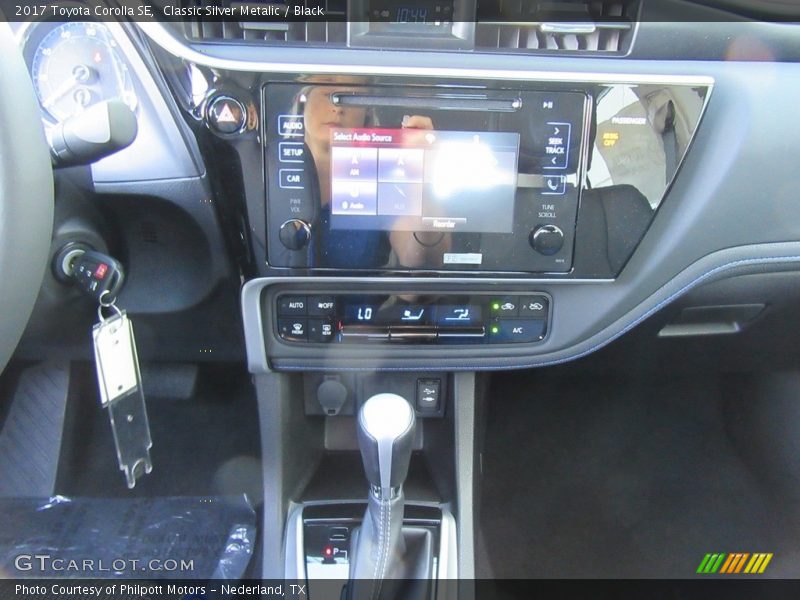 Controls of 2017 Corolla SE