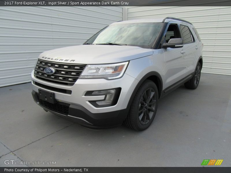 Ingot Silver / Sport Appearance Dark Earth Gray 2017 Ford Explorer XLT