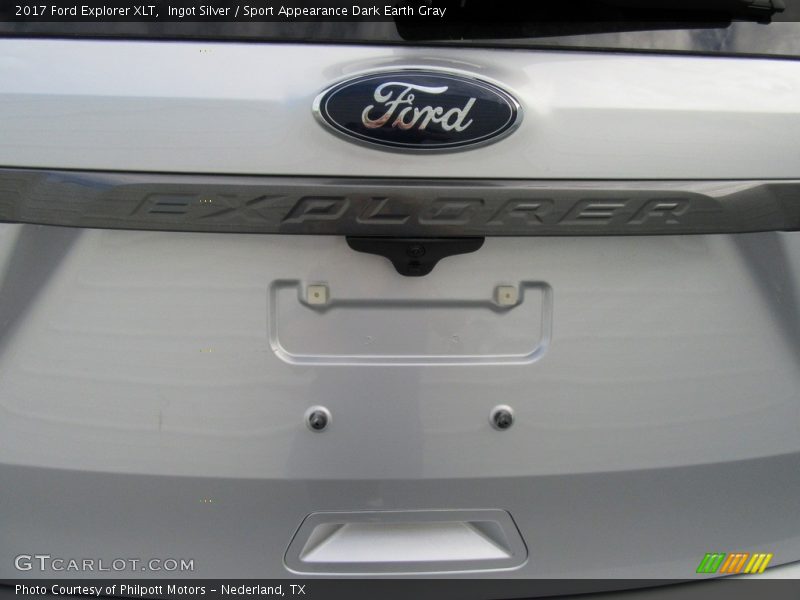 Ingot Silver / Sport Appearance Dark Earth Gray 2017 Ford Explorer XLT