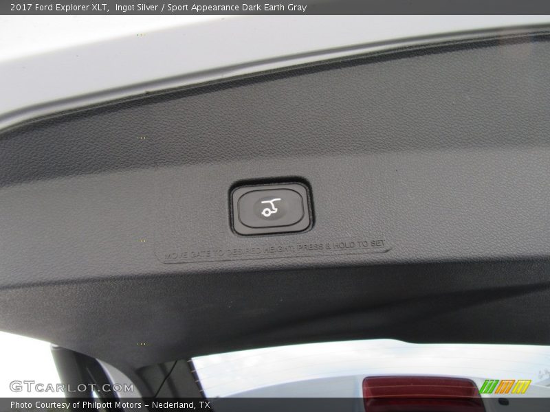 Ingot Silver / Sport Appearance Dark Earth Gray 2017 Ford Explorer XLT