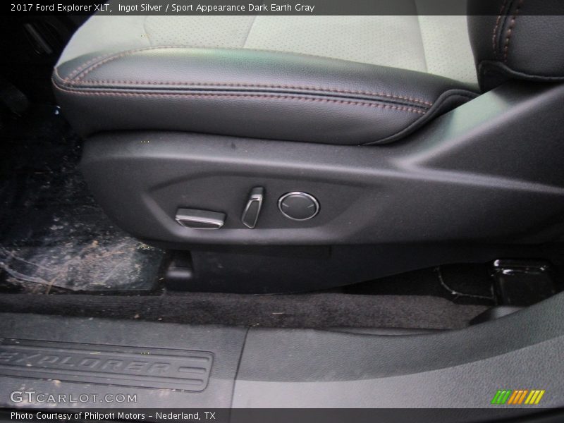 Ingot Silver / Sport Appearance Dark Earth Gray 2017 Ford Explorer XLT