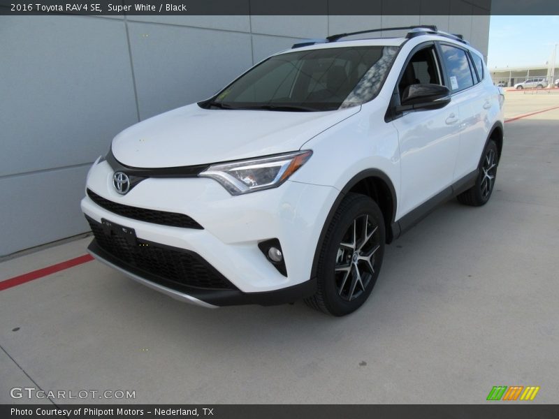 Super White / Black 2016 Toyota RAV4 SE