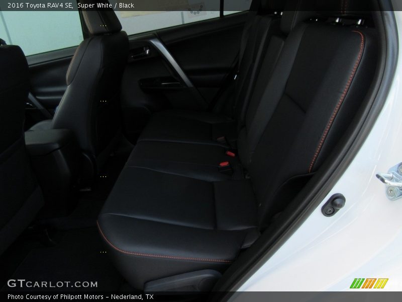 Super White / Black 2016 Toyota RAV4 SE