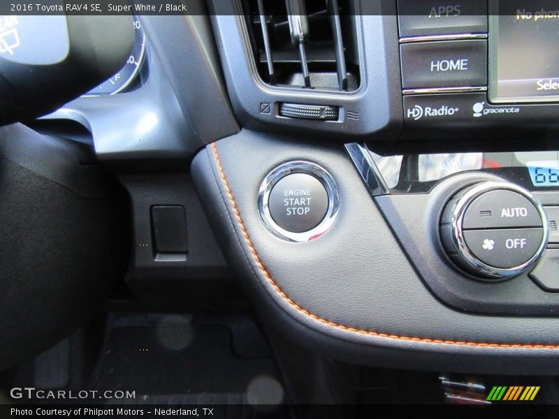 Super White / Black 2016 Toyota RAV4 SE