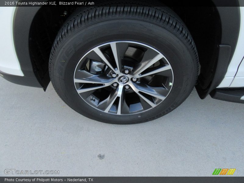Blizzard Pearl / Ash 2016 Toyota Highlander XLE