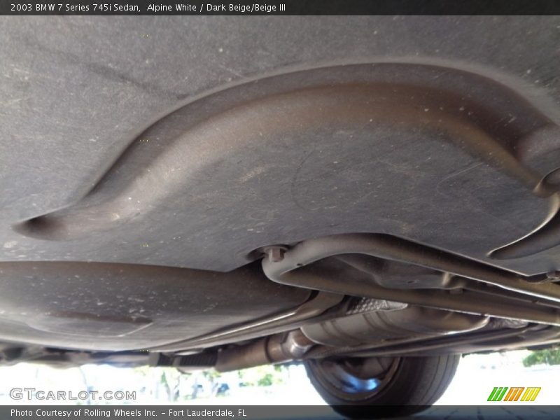 Undercarriage of 2003 7 Series 745i Sedan