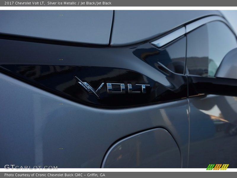 Silver Ice Metallic / Jet Black/Jet Black 2017 Chevrolet Volt LT