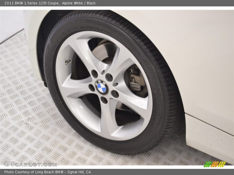 Alpine White / Black 2011 BMW 1 Series 128i Coupe