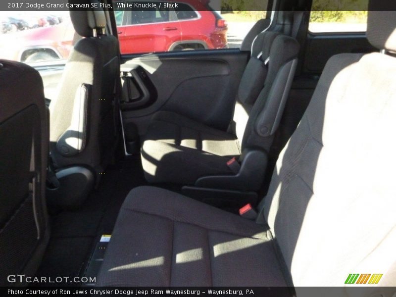 White Knuckle / Black 2017 Dodge Grand Caravan SE Plus