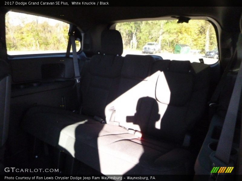 White Knuckle / Black 2017 Dodge Grand Caravan SE Plus