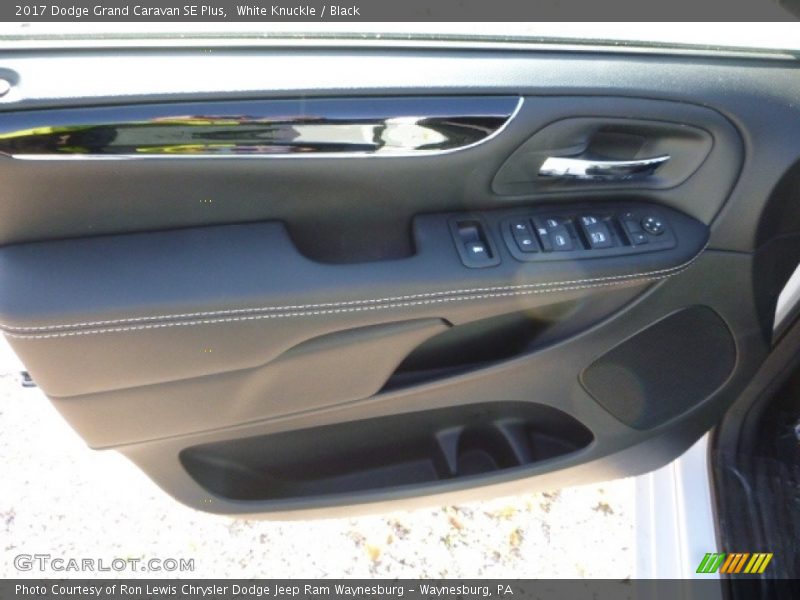 White Knuckle / Black 2017 Dodge Grand Caravan SE Plus