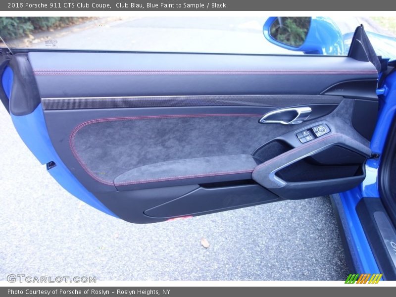 Door Panel of 2016 911 GTS Club Coupe