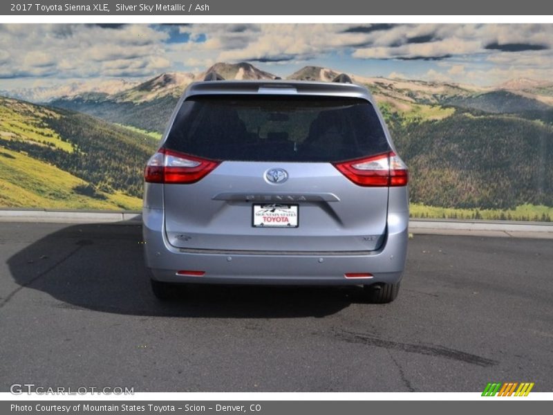 Silver Sky Metallic / Ash 2017 Toyota Sienna XLE