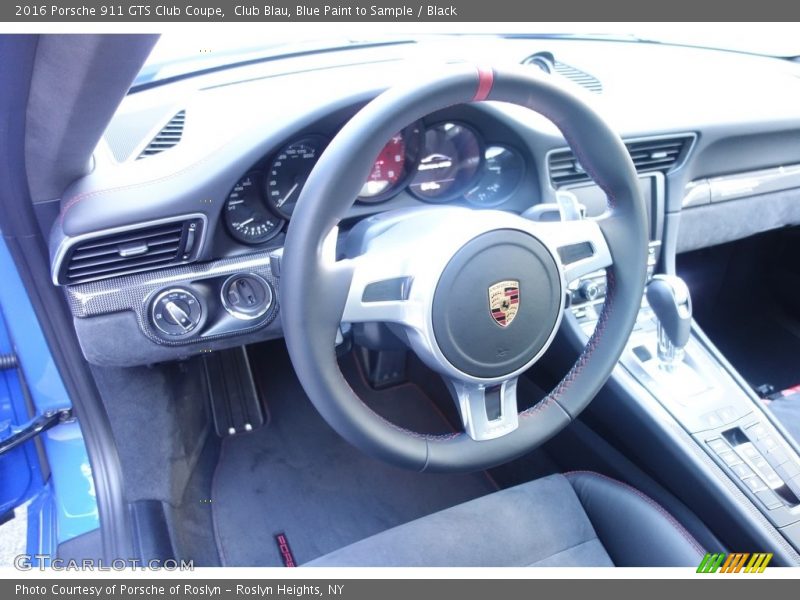  2016 911 GTS Club Coupe Steering Wheel