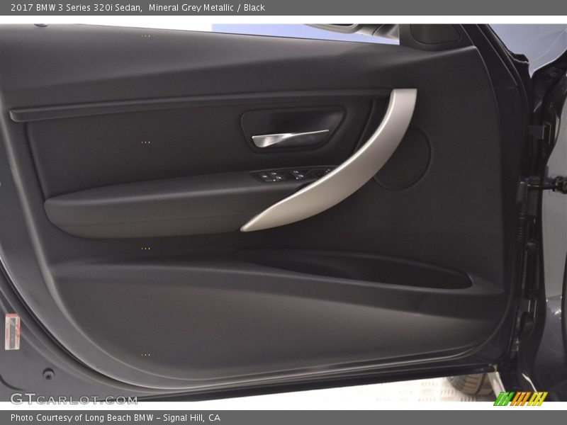 Mineral Grey Metallic / Black 2017 BMW 3 Series 320i Sedan