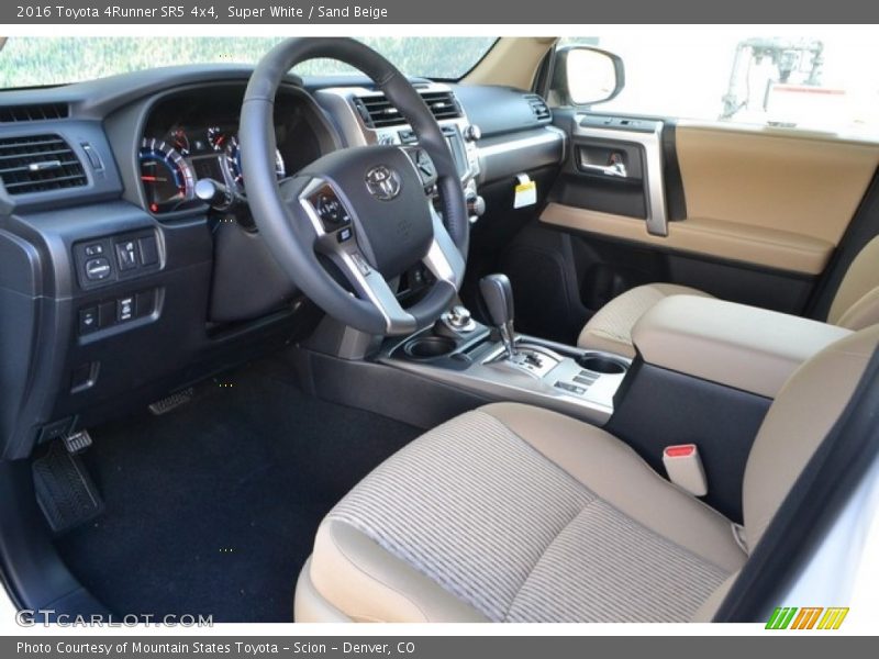 Super White / Sand Beige 2016 Toyota 4Runner SR5 4x4