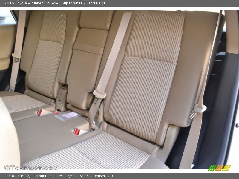 Super White / Sand Beige 2016 Toyota 4Runner SR5 4x4