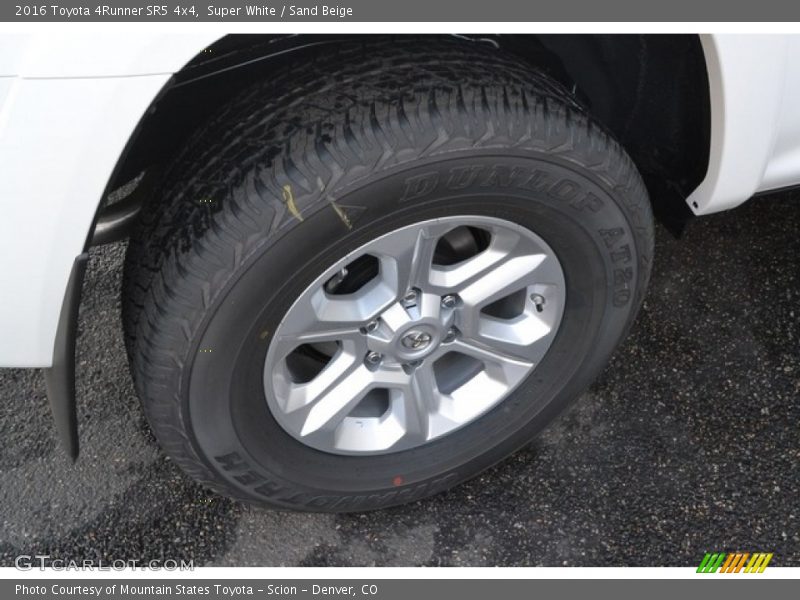 Super White / Sand Beige 2016 Toyota 4Runner SR5 4x4