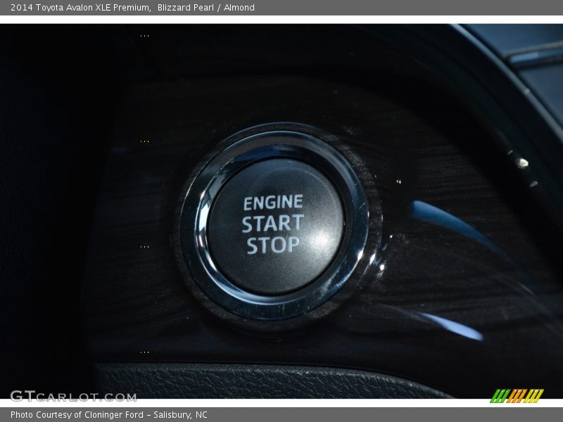 Blizzard Pearl / Almond 2014 Toyota Avalon XLE Premium