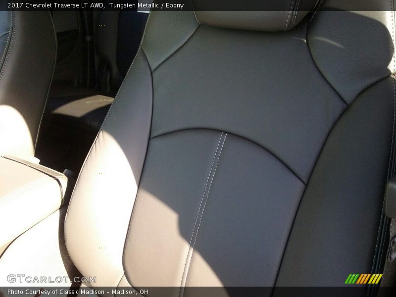 Tungsten Metallic / Ebony 2017 Chevrolet Traverse LT AWD