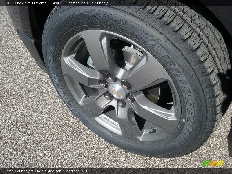 Tungsten Metallic / Ebony 2017 Chevrolet Traverse LT AWD