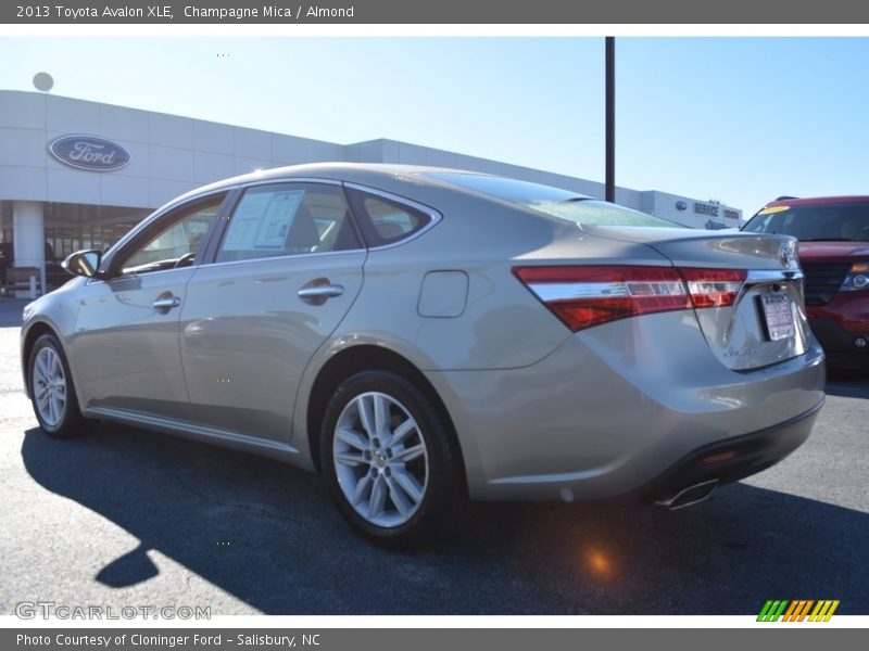 Champagne Mica / Almond 2013 Toyota Avalon XLE