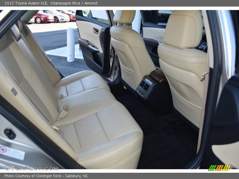 Champagne Mica / Almond 2013 Toyota Avalon XLE