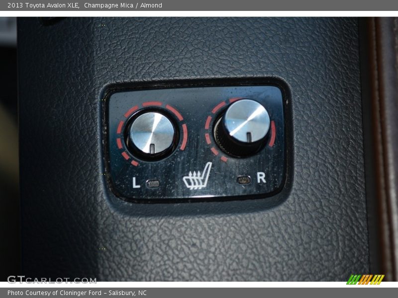 Champagne Mica / Almond 2013 Toyota Avalon XLE