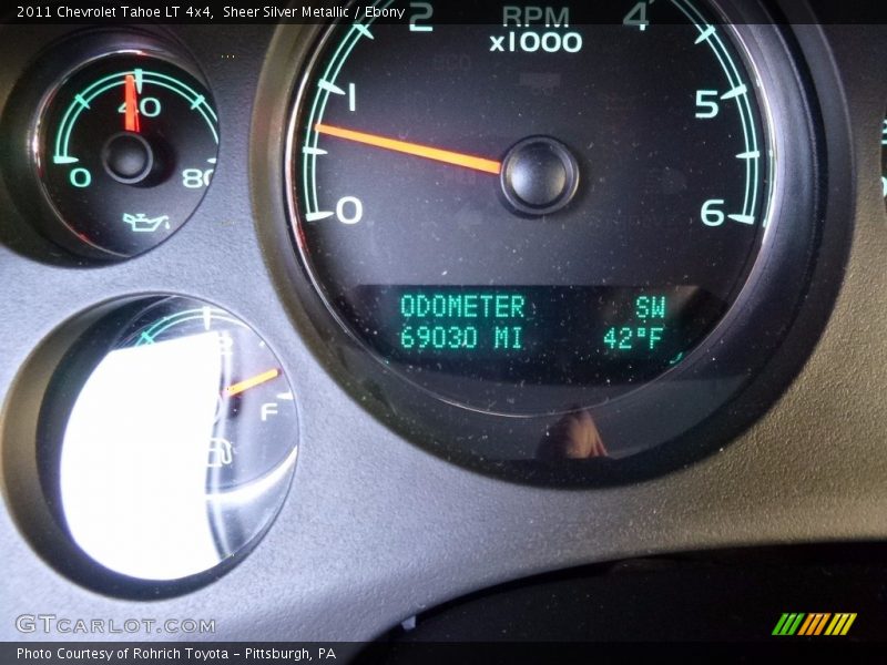 Sheer Silver Metallic / Ebony 2011 Chevrolet Tahoe LT 4x4