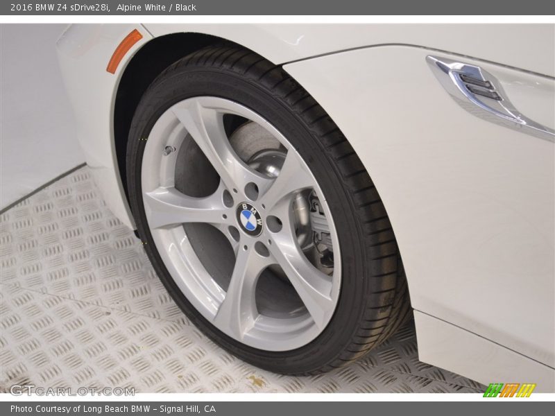 Alpine White / Black 2016 BMW Z4 sDrive28i