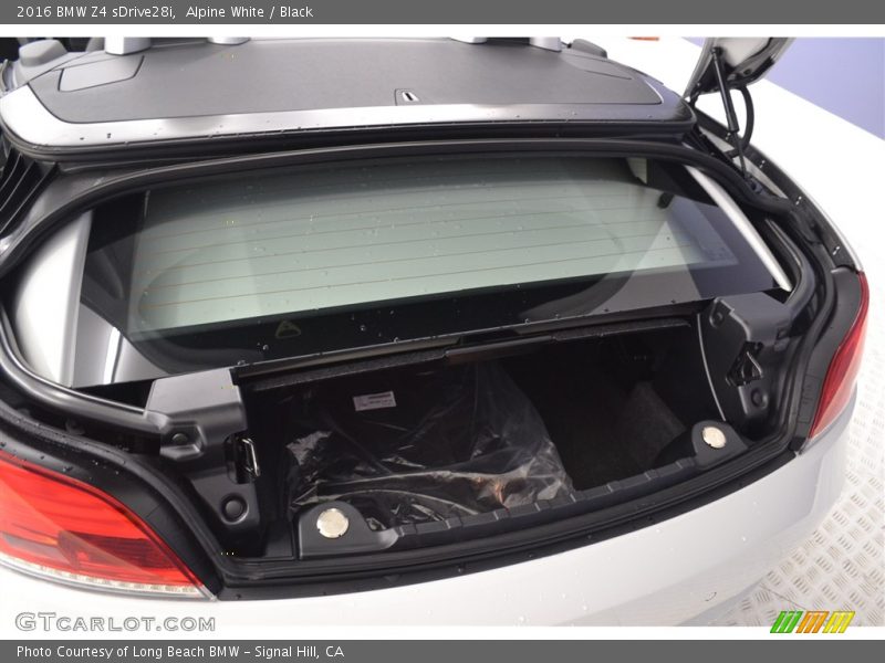 Alpine White / Black 2016 BMW Z4 sDrive28i