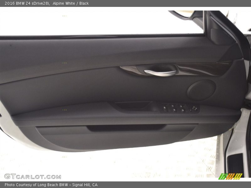 Alpine White / Black 2016 BMW Z4 sDrive28i