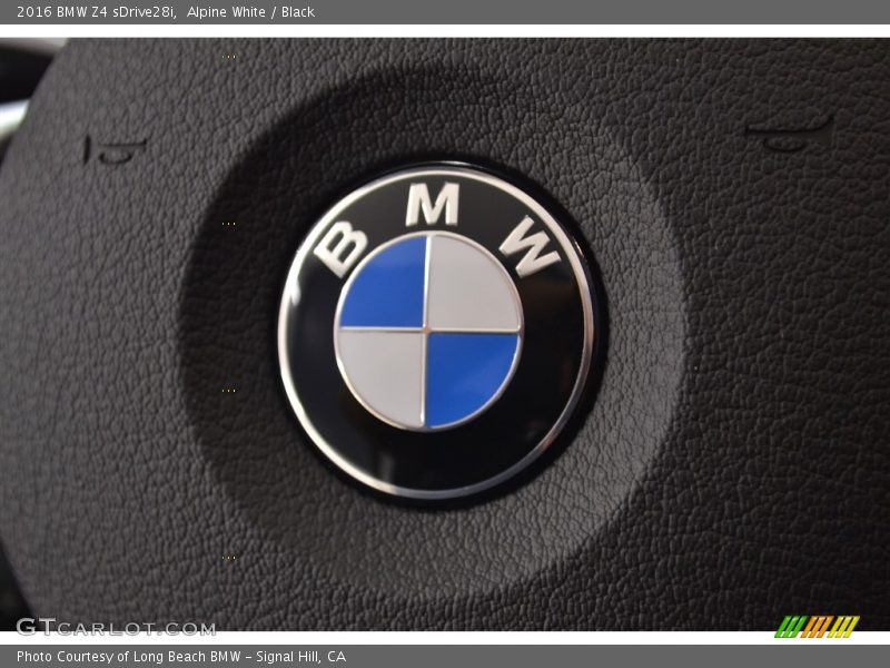 Alpine White / Black 2016 BMW Z4 sDrive28i