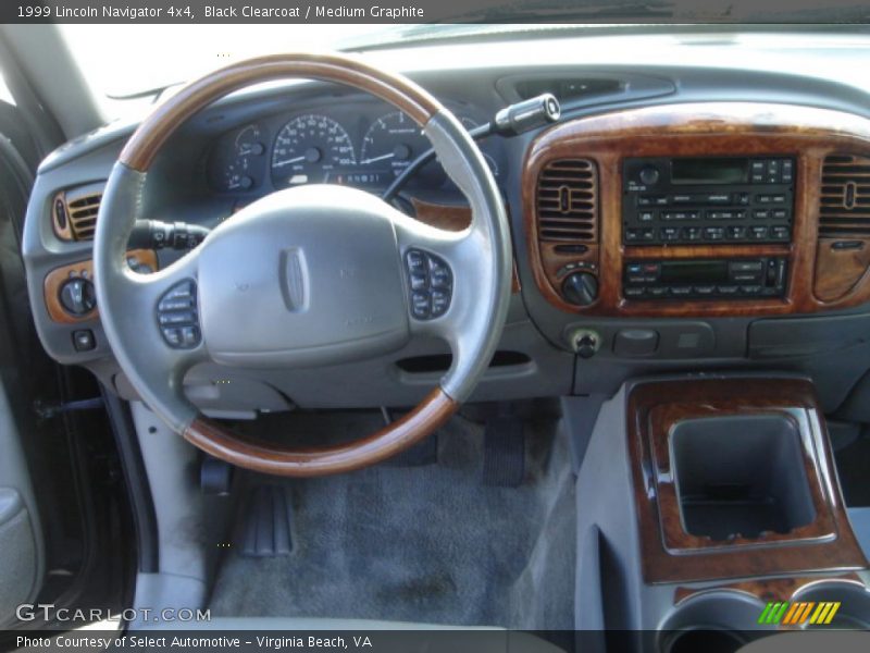 Black Clearcoat / Medium Graphite 1999 Lincoln Navigator 4x4