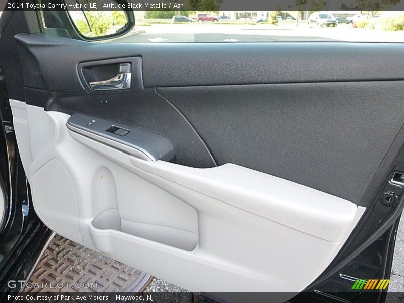 Attitude Black Metallic / Ash 2014 Toyota Camry Hybrid LE