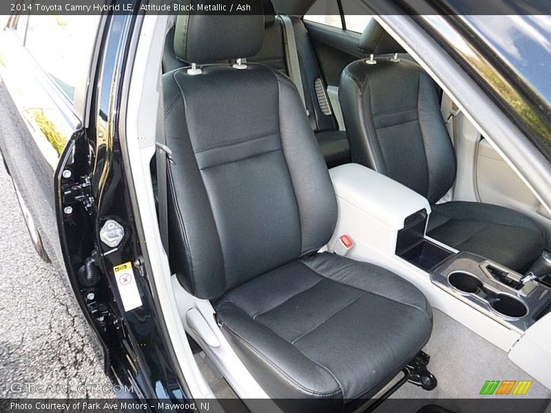 Attitude Black Metallic / Ash 2014 Toyota Camry Hybrid LE