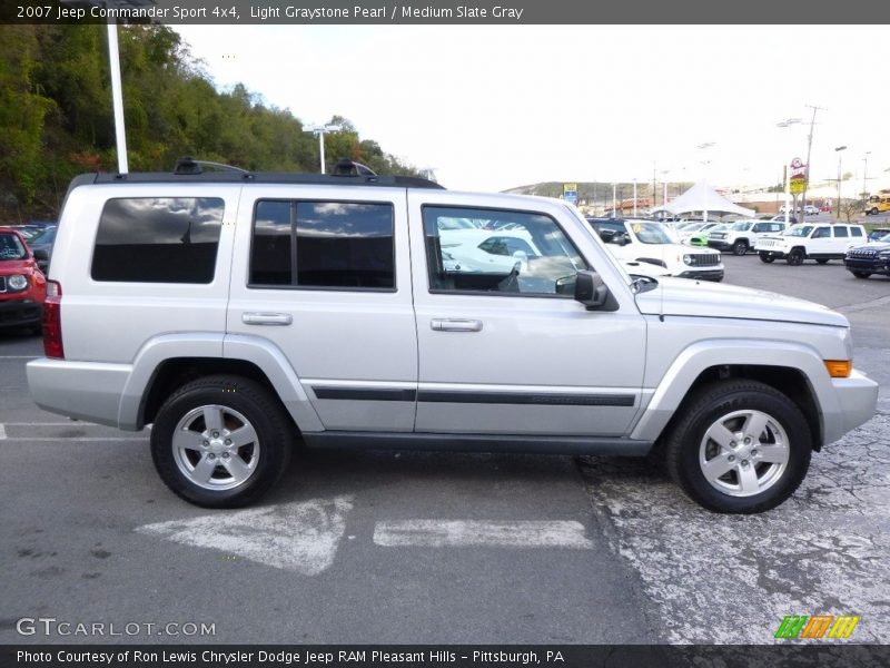 Light Graystone Pearl / Medium Slate Gray 2007 Jeep Commander Sport 4x4