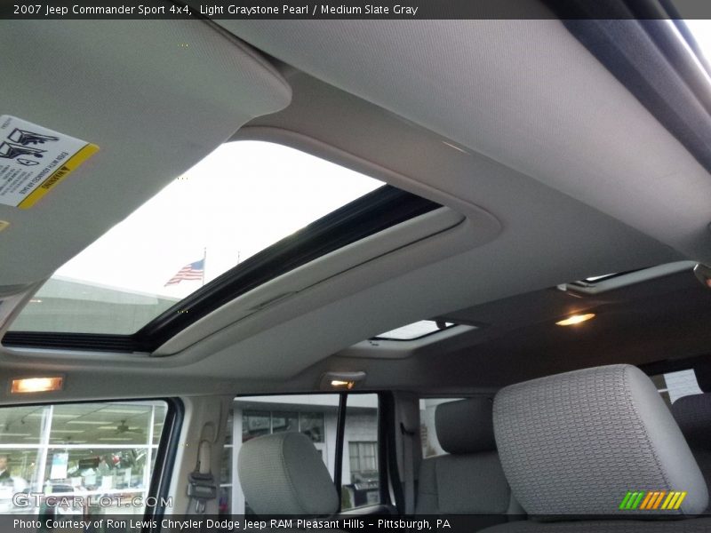 Light Graystone Pearl / Medium Slate Gray 2007 Jeep Commander Sport 4x4