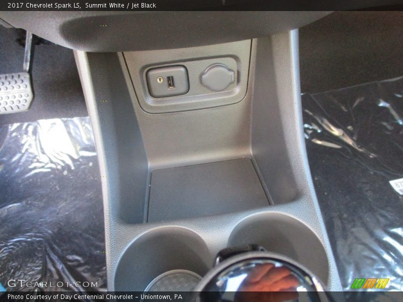 Summit White / Jet Black 2017 Chevrolet Spark LS