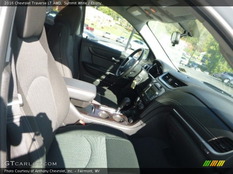Summit White / Ebony 2016 Chevrolet Traverse LT AWD