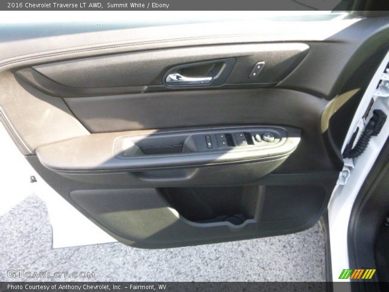 Summit White / Ebony 2016 Chevrolet Traverse LT AWD