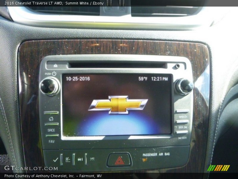 Summit White / Ebony 2016 Chevrolet Traverse LT AWD