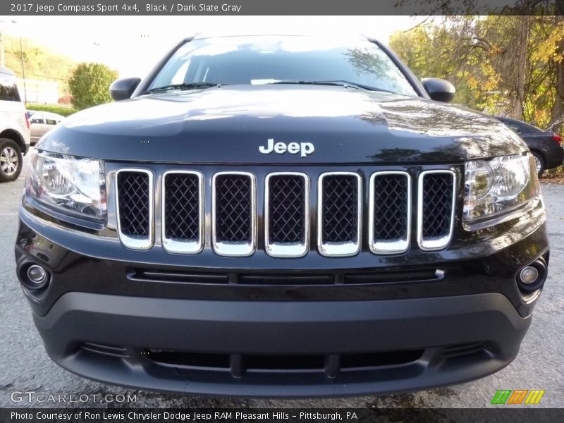 Black / Dark Slate Gray 2017 Jeep Compass Sport 4x4