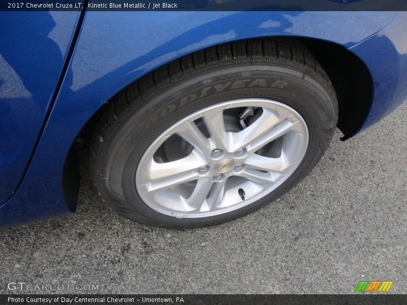 Kinetic Blue Metallic / Jet Black 2017 Chevrolet Cruze LT