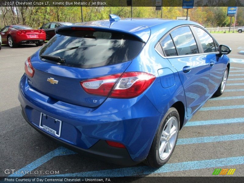 Kinetic Blue Metallic / Jet Black 2017 Chevrolet Cruze LT