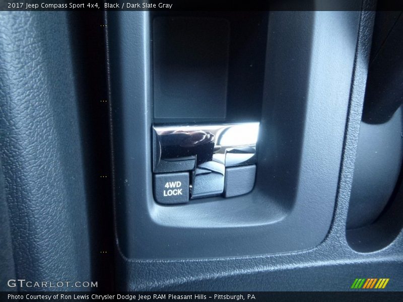 Black / Dark Slate Gray 2017 Jeep Compass Sport 4x4