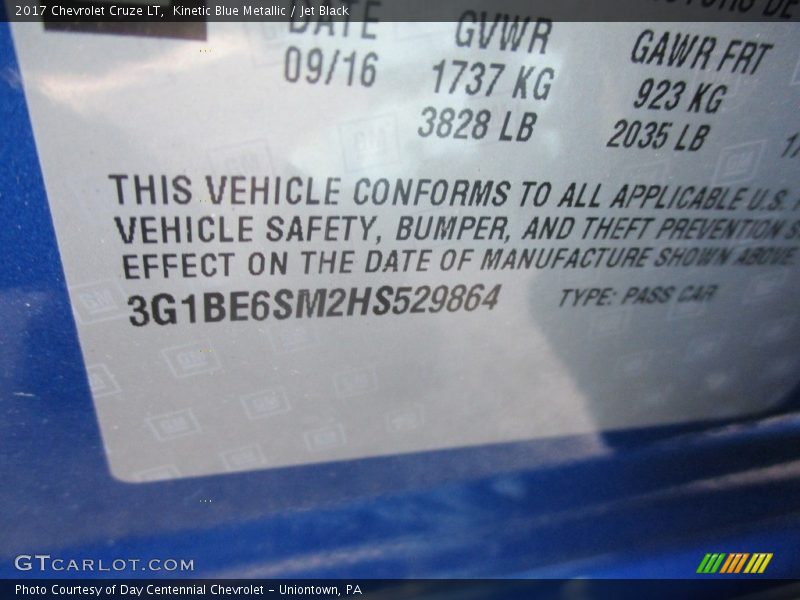 Kinetic Blue Metallic / Jet Black 2017 Chevrolet Cruze LT