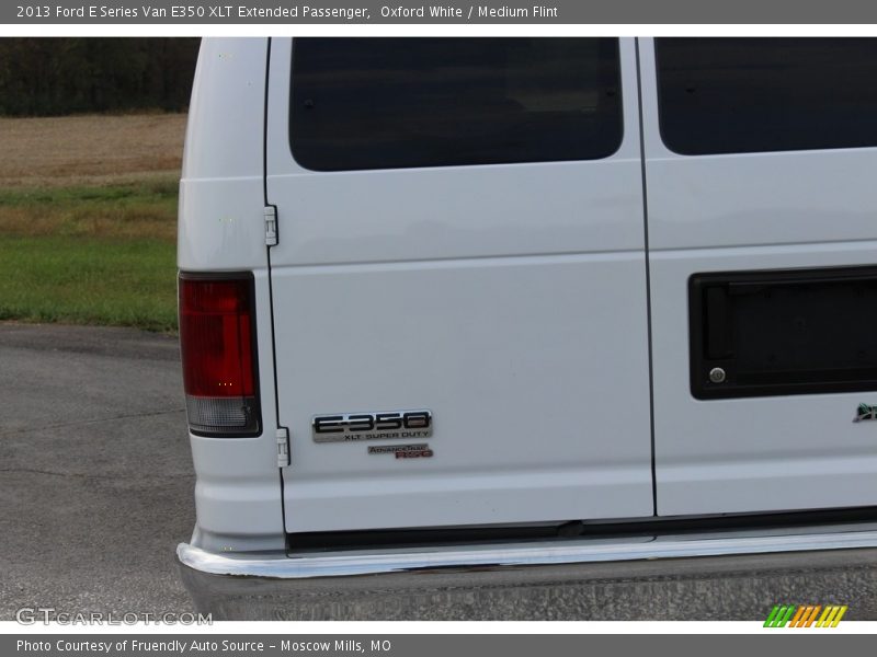 Oxford White / Medium Flint 2013 Ford E Series Van E350 XLT Extended Passenger
