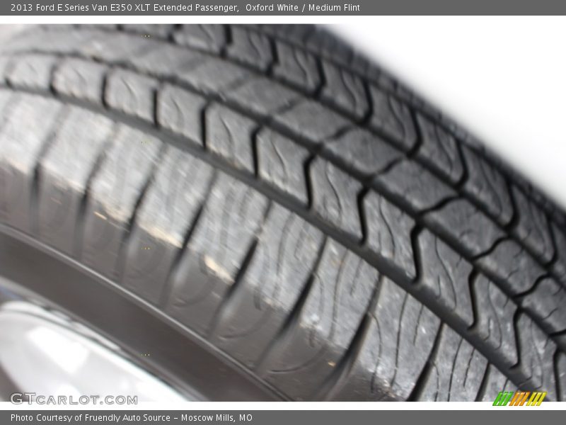 Oxford White / Medium Flint 2013 Ford E Series Van E350 XLT Extended Passenger